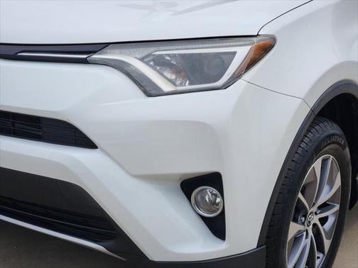 2017 Toyota RAV4 Hybrid XLE