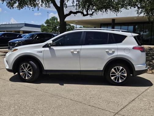 2017 Toyota RAV4 Hybrid XLE