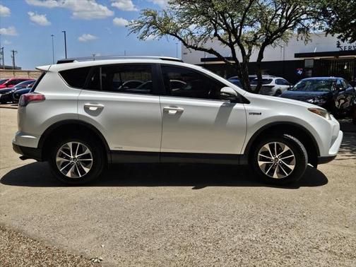 2017 Toyota RAV4 Hybrid XLE