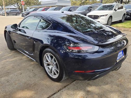 2021 Porsche 718 Cayman T