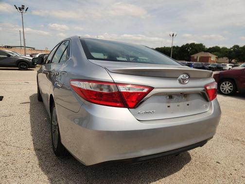 Celestial Silver Metallic 2015 Toyota Camry SE