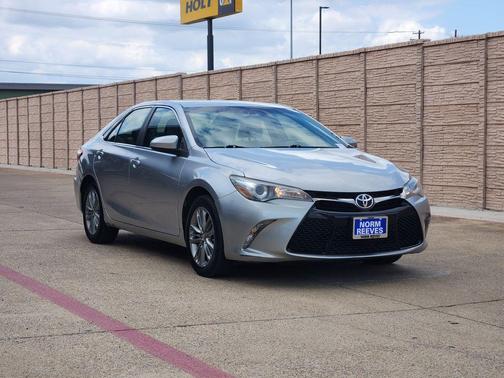 Celestial Silver Metallic 2015 Toyota Camry SE