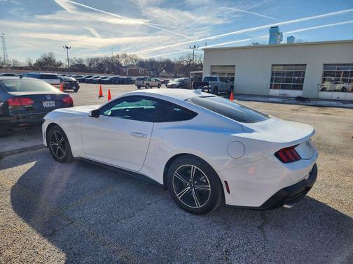 2025 Ford Mustang EcoBoost