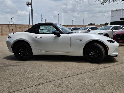 2025 Mazda MX-5 Miata Club