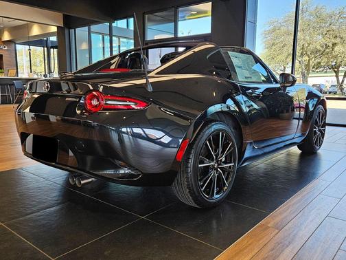 2025 Mazda MX-5 Miata RF Grand Touring