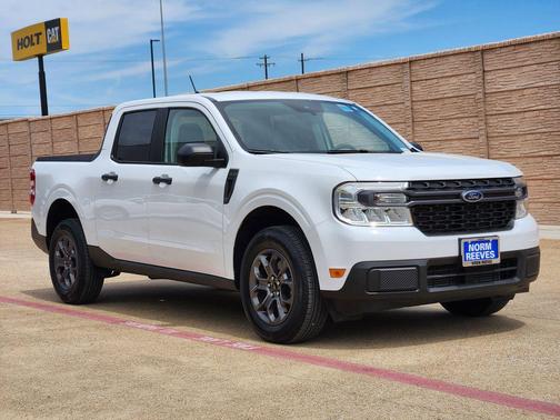 Oxford White 2024 Ford Maverick XLT