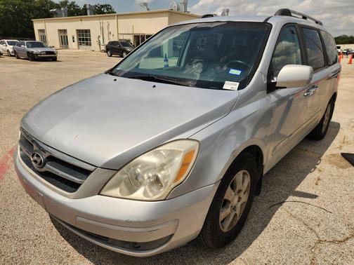 Silver 2008 Hyundai Entourage GLS