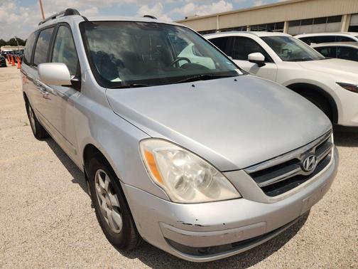 Silver 2008 Hyundai Entourage GLS