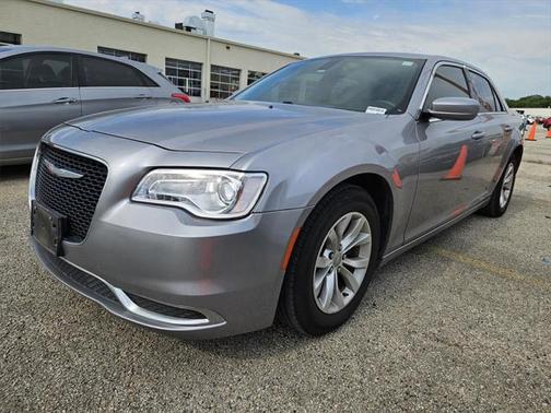 2015 Chrysler 300 Limited