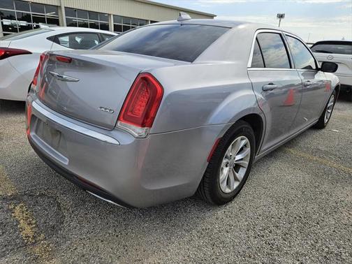 2015 Chrysler 300 Limited