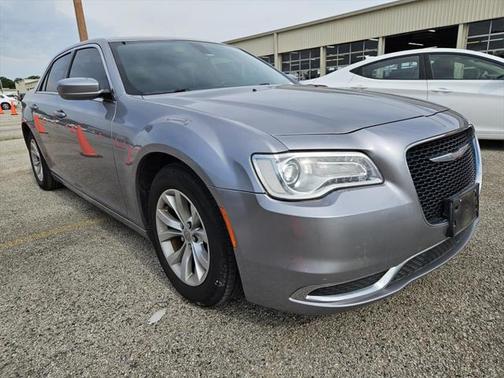 2015 Chrysler 300 Limited
