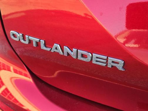 2023 Mitsubishi Outlander PHEV SE S-AWC