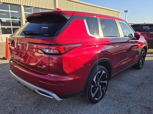 2023 Mitsubishi Outlander PHEV SE S-AWC
