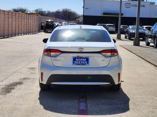 Super White 2020 Toyota Corolla LE