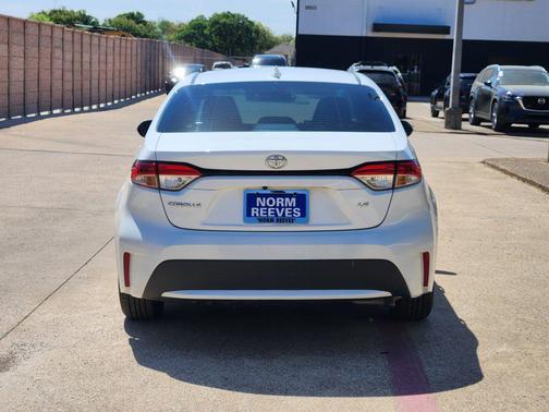 White 2020 Toyota Corolla LE