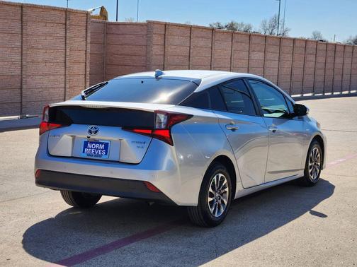 2019 Toyota Prius XLE