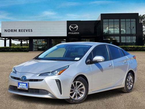 2019 Toyota Prius XLE