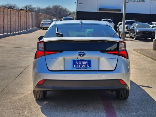 2019 Toyota Prius XLE