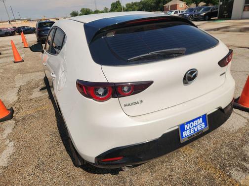 Snowflake White Pearl Mica 2023 Mazda Mazda3 2.5 S Select
