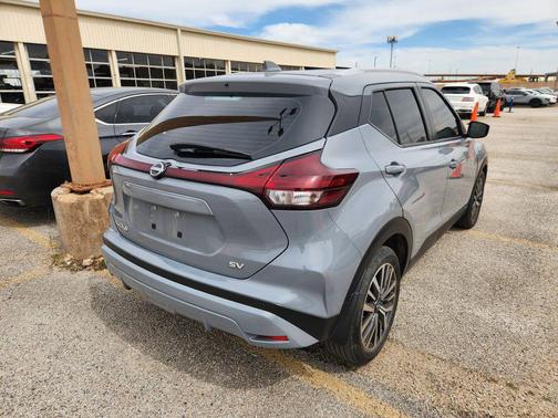 2023 Nissan Kicks SV