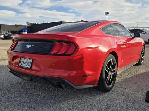 2020 Ford Mustang EcoBoost