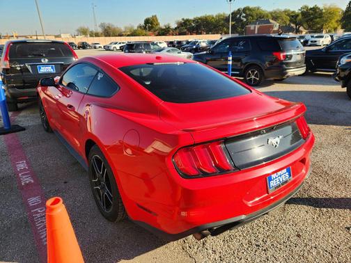 2020 Ford Mustang EcoBoost