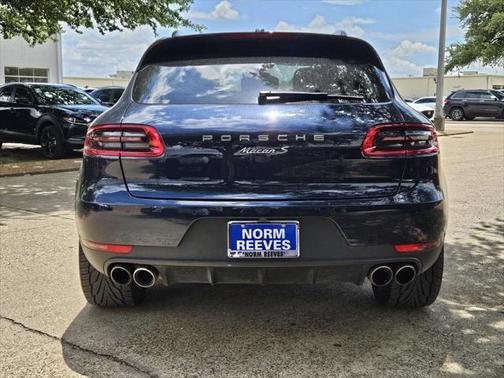 2017 Porsche Macan Base