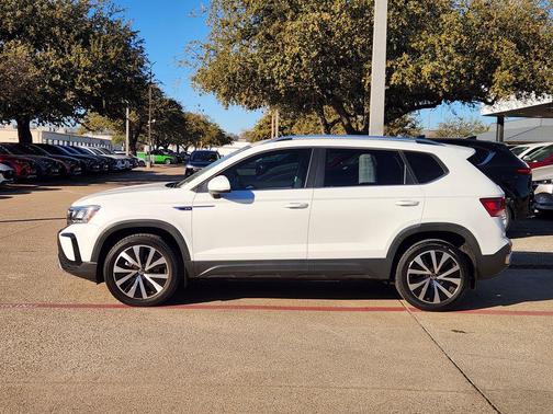 2022 Volkswagen Taos 1.5T SE