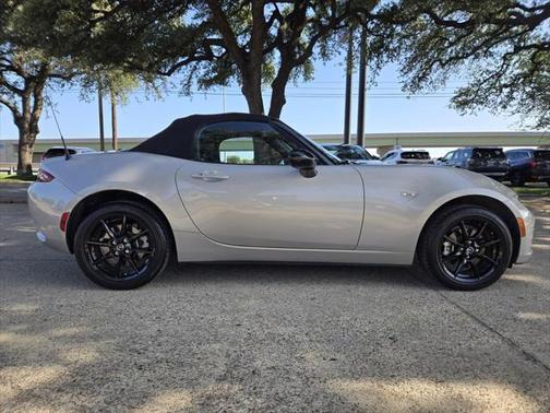 2023 Mazda MX-5 Miata Sport