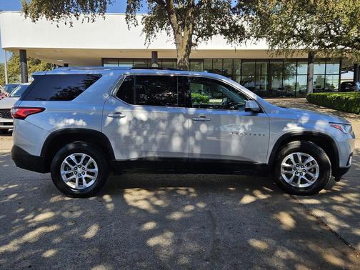 2018 Chevrolet Traverse LT Cloth