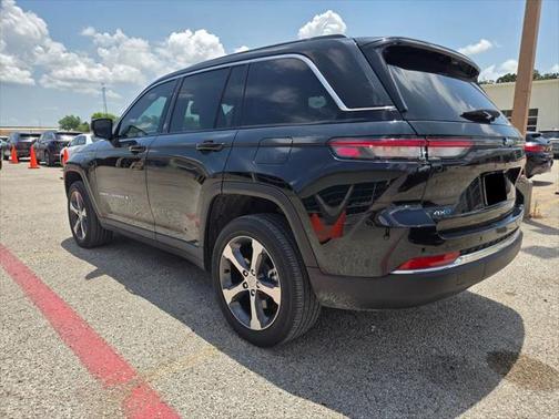 2022 Jeep Grand Cherokee 4xe Base