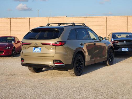 Zircon Sand Metallic 2026 Mazda CX-70 3.3 Turbo Premium Plus