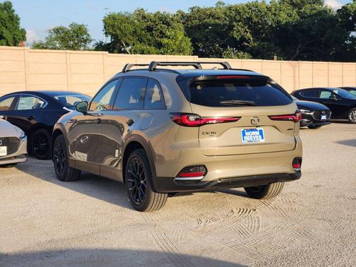Zircon Sand Metallic 2026 Mazda CX-70 3.3 Turbo Premium Plus