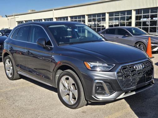 2023 Audi Q5 45 S line Premium Plus