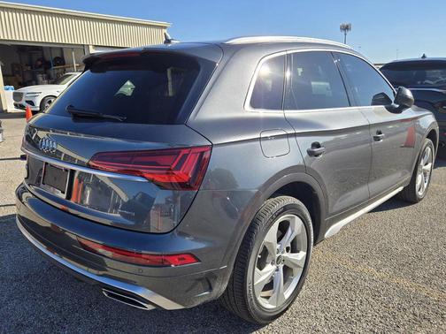 2023 Audi Q5 45 S line Premium Plus
