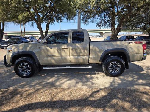 2017 Toyota Tacoma TRD Sport
