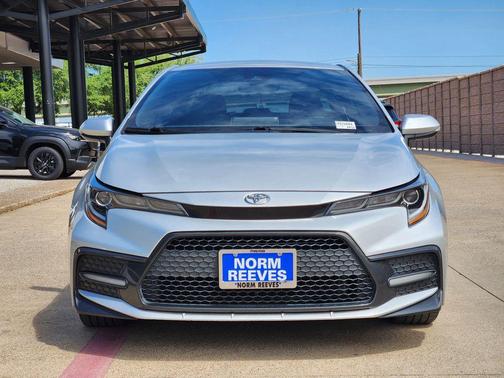 Classic Silver Metallic 2020 Toyota Corolla SE