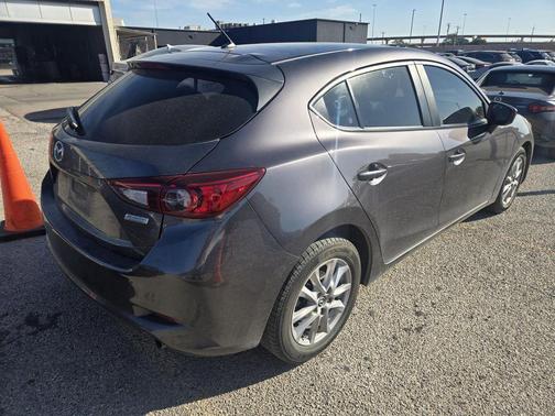 2018 Mazda Mazda3 Sport