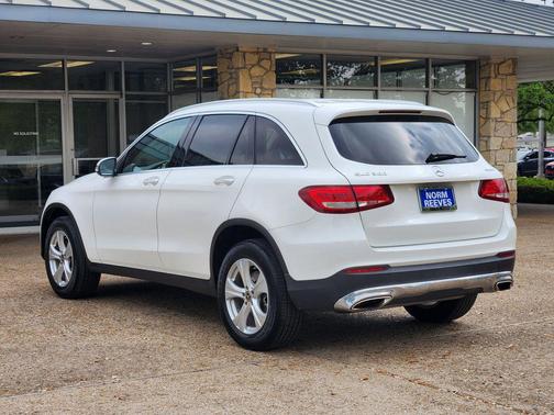 White 2018 Mercedes-Benz GLC 300 4MATIC