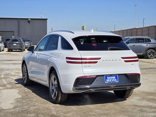 2026 Genesis GV70 2.5T