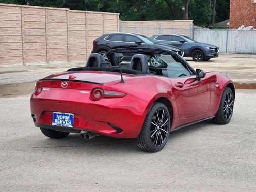 Soul Red Crystal Metallic 2026 Mazda MX-5 Miata Grand Touring