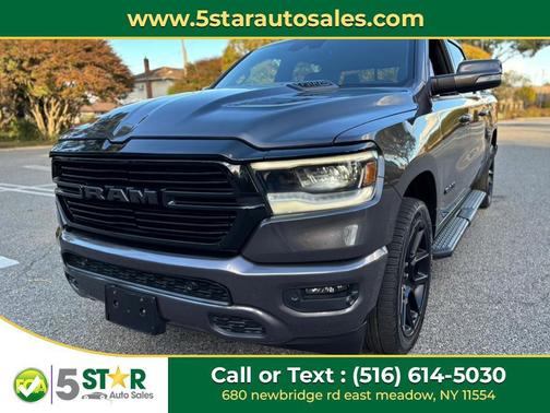Diamond Black Crystal Pearlcoat 2022 RAM 1500 Sport