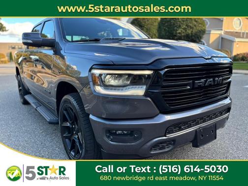 Diamond Black Crystal Pearlcoat 2022 RAM 1500 Sport