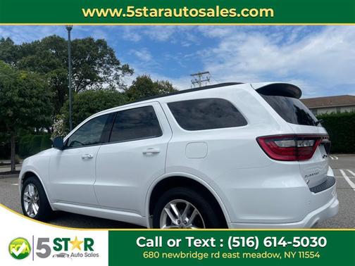 White Knuckle Clearcoat 2023 Dodge Durango GT Plus
