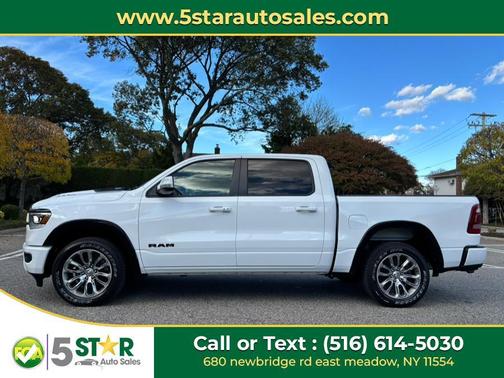Bright White Clearcoat 2022 RAM 1500 Laramie