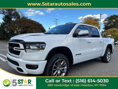 Bright White Clearcoat 2022 RAM 1500 Laramie