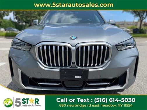 GRAY 2024 BMW X5 xDrive40i