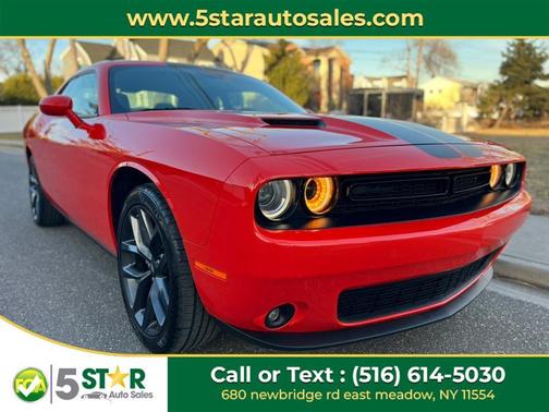 2022 Dodge Challenger SXT