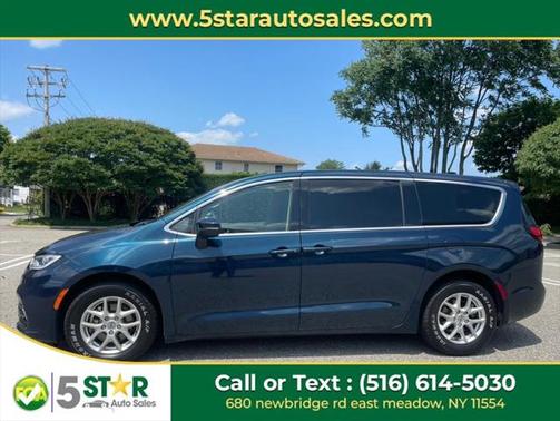 2023 Chrysler Pacifica Touring L