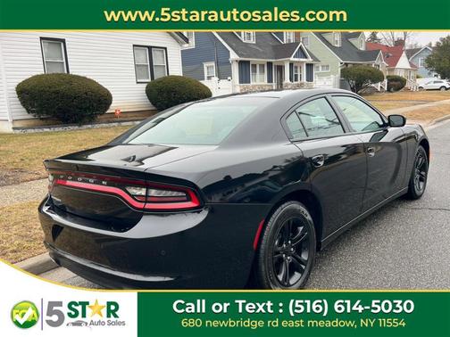Pitch Black Clearcoat 2021 Dodge Charger SXT